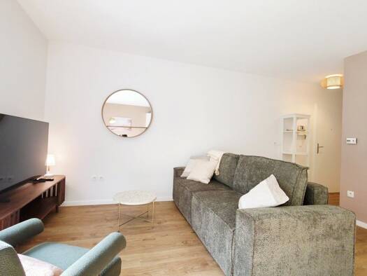 Appartement à louer - Première occupation 1 800 € 3 pièces 2 chambres 63 m² RDC Perica-La Roue Rillieux-la-Pape 69140