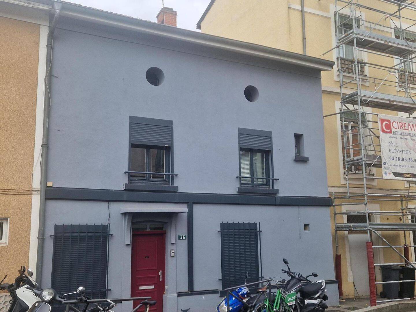 Maison — 1
