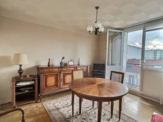 Appartement à vendre 245 000 € 2 pièces 1 chambre 42 m² Étage 5/6 Insurrection Vanves 92170