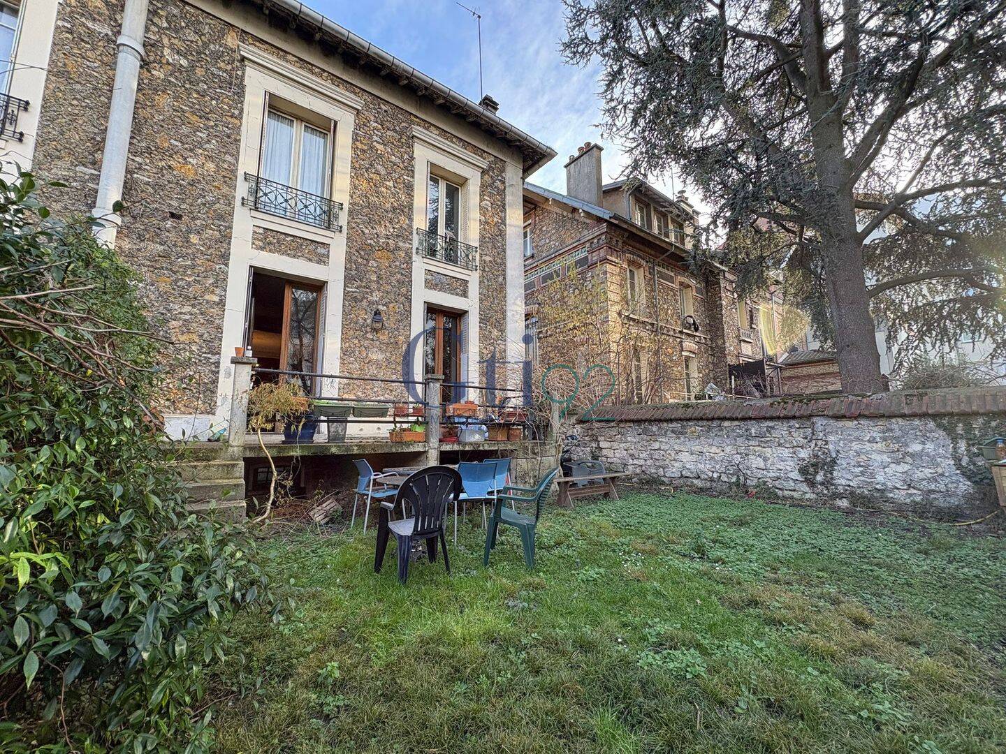 Maison 8 pièces 204 m² · à Clamart · 204 m² · 945 000 €