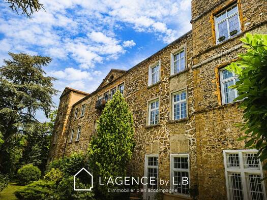 Duplex à vendre 460 000 € 6 pièces 4 chambres 179 m² Étage 2/2 Feyzin 69320