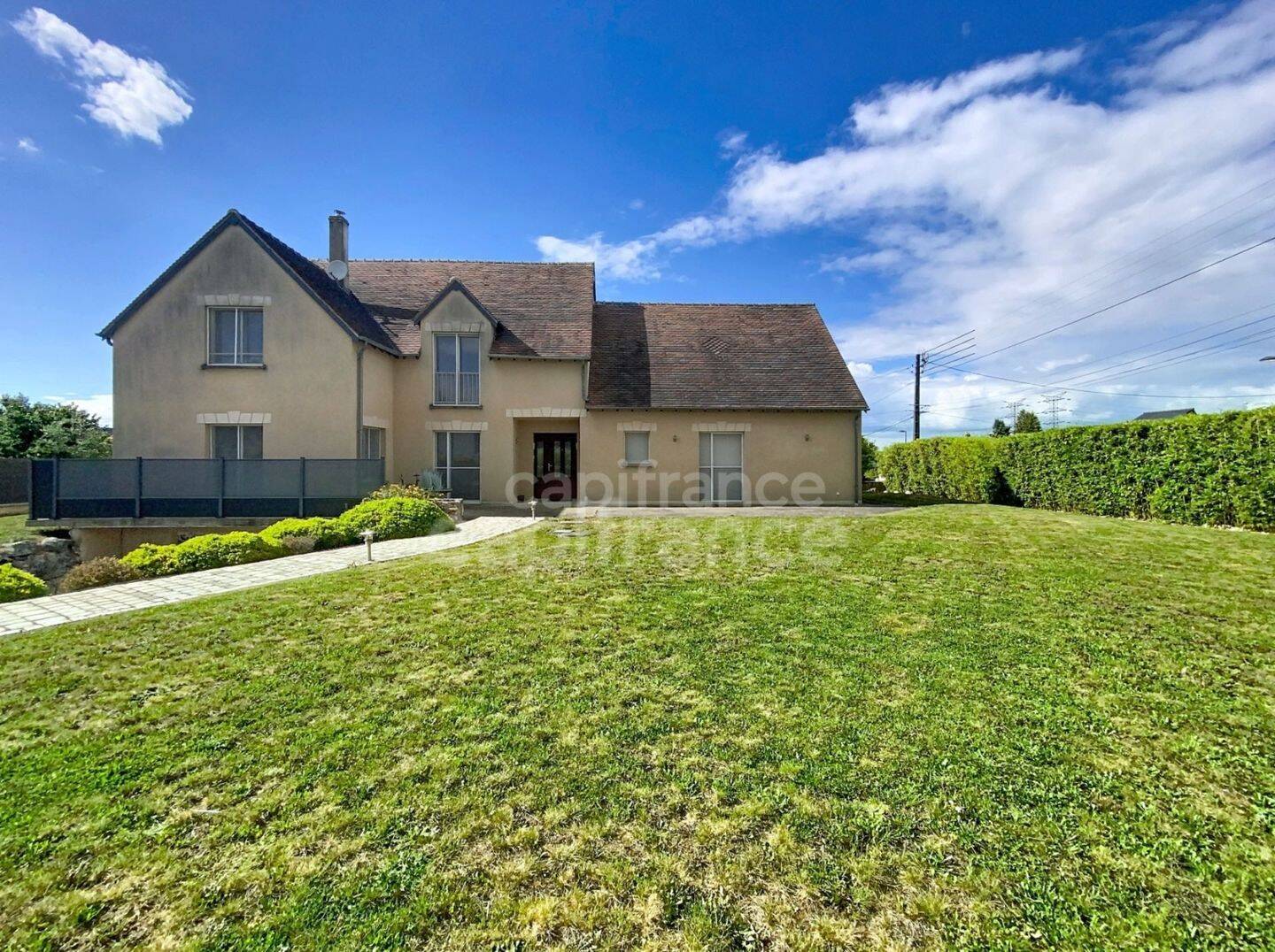 Maison 7 pièces 239 m² · à Saint-Avertin · 239 m² · 336 000 €