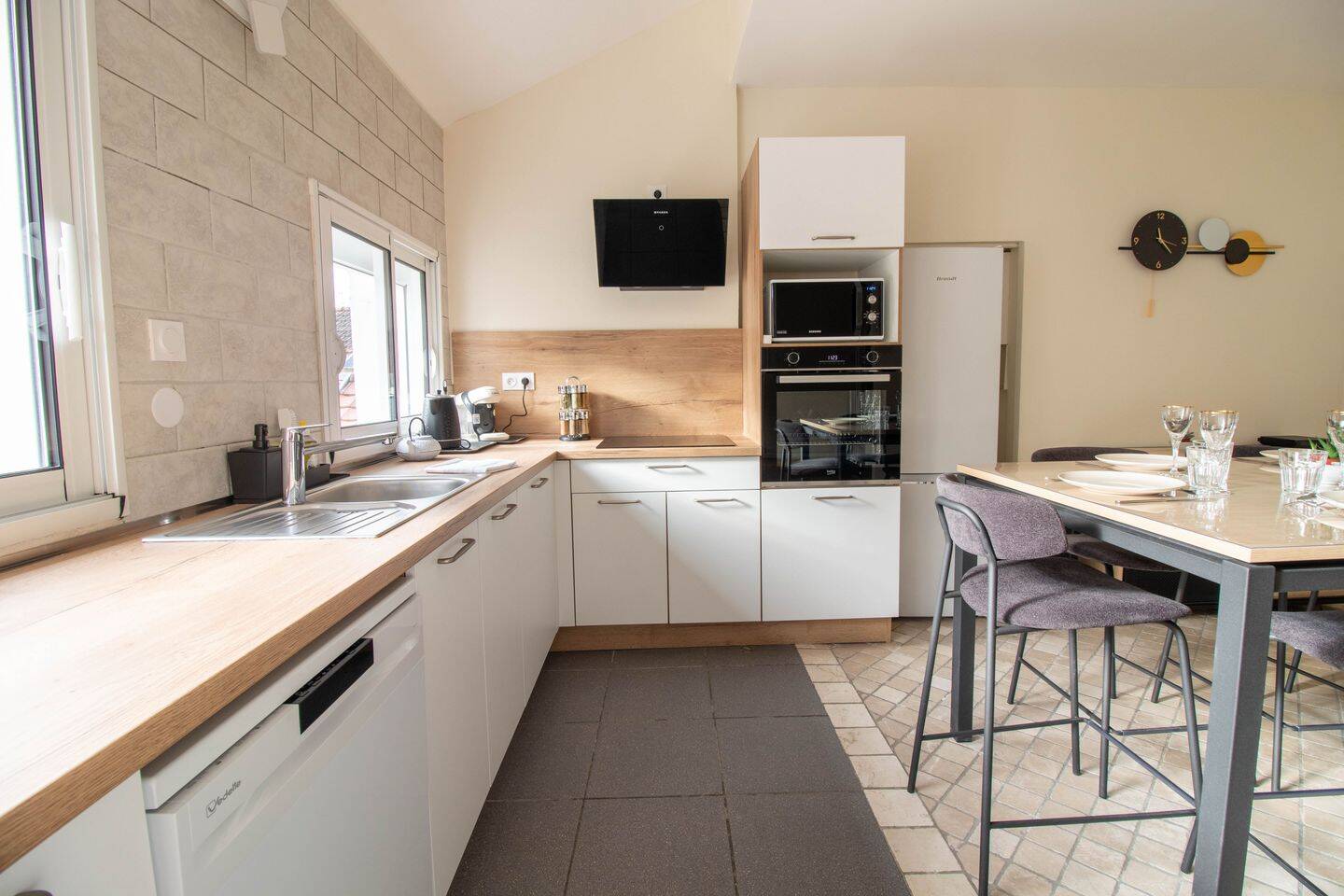 A louer, spacieux duplex neuf et équipé + clim, quartier Jouvence, 87,8 m² carrez et 112,99 m² au sol — 3