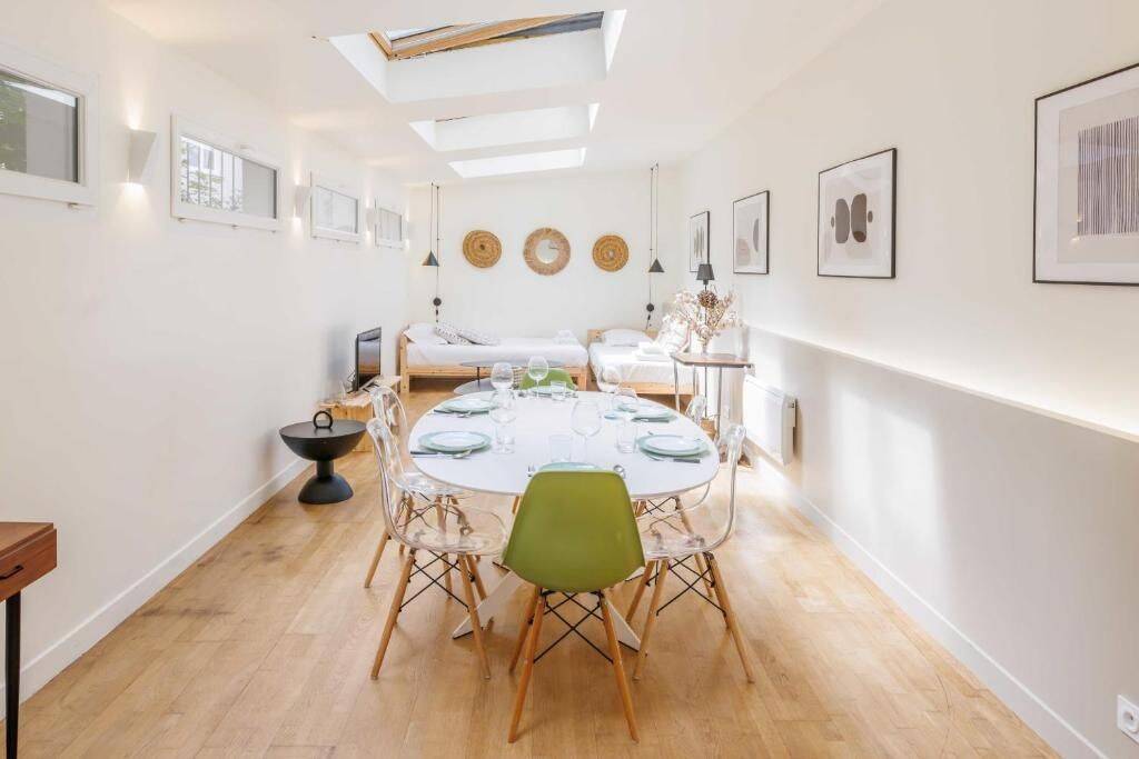 Appartement 3 pièces 69 m² · à Paris 18ème Arrondissement · 69 m² · 2 000 €/mois