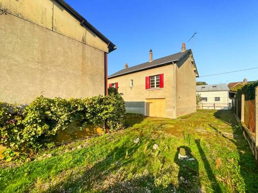 Maison à vendre 107 000 € 6 pièces 3 chambres 135 m² 1 067 m² de terrain Saint-Août 36120