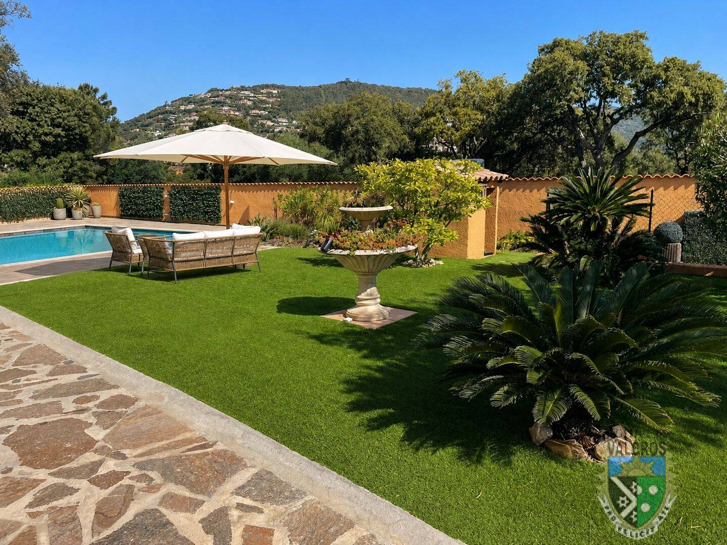 Maison 6 pièces 128 m² · à La Londe-les-Maures · 128 m² · 898 000 €