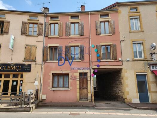 Immeuble à vendre 190 000 € 207 m² Saint-Denis-de-Cabanne 42750