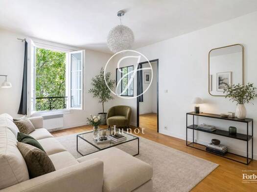 Appartement à vendre 470 000 € 2 pièces 1 chambre 40,5 m² Étage 3/4 Parc d'Orléans Neuilly-sur-Seine 92200