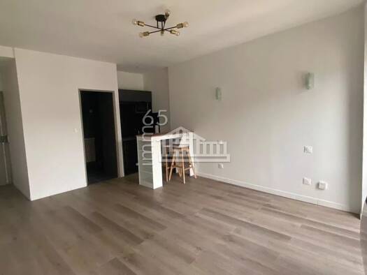 Studio à louer 400 € 1 pièce 23 m² 3ème étage dès le 08/04/2026 Centre-Marcadieu-Marne Tarbes 65000
