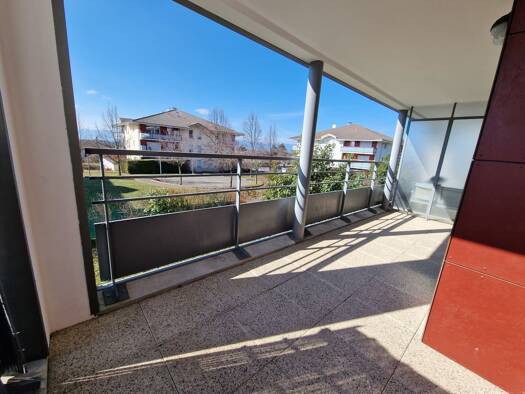 Appartement à louer 1 394 € 3 pièces 2 chambres 60 m² Étage 1/2 Cranves-Sales 74380