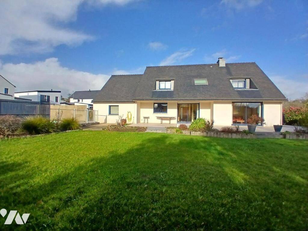 Maison 6 pièces 185 m² · à Surzur · 185 m² · 699 000 €