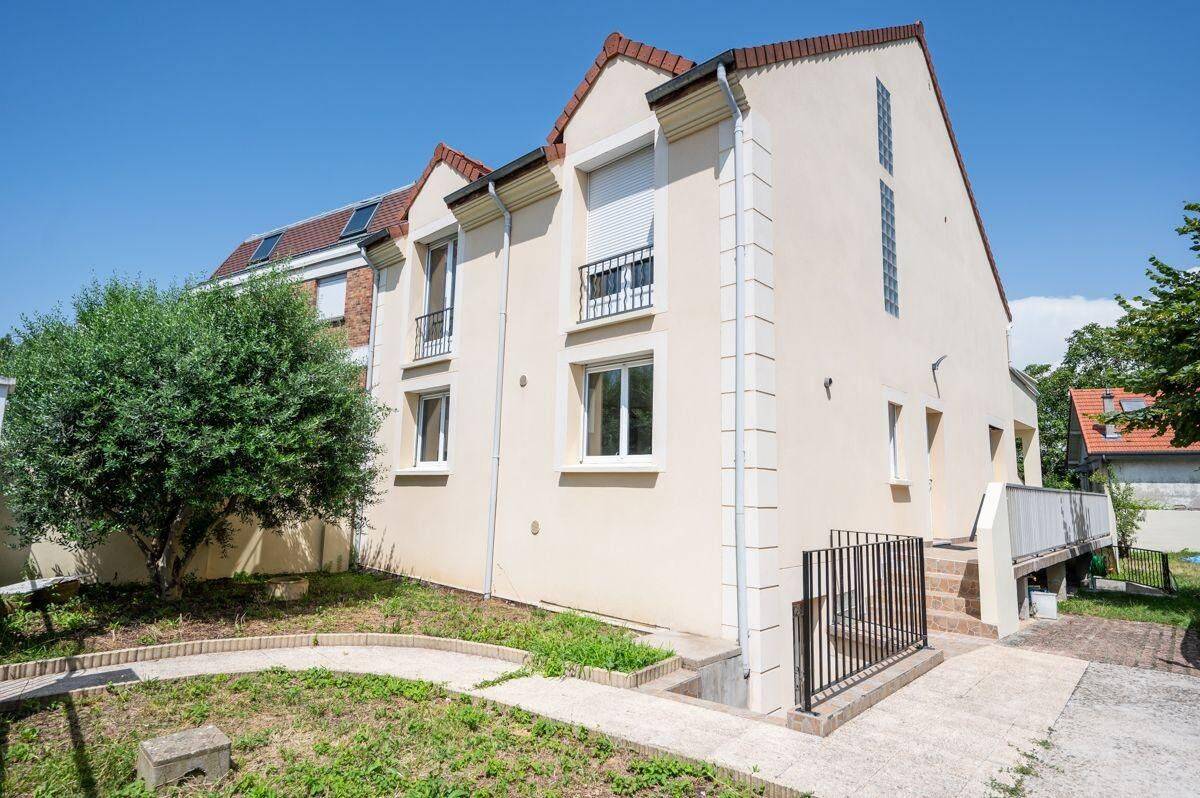 Maison 5 pièces 141 m² · à Antony · 141 m² · 2 800 €