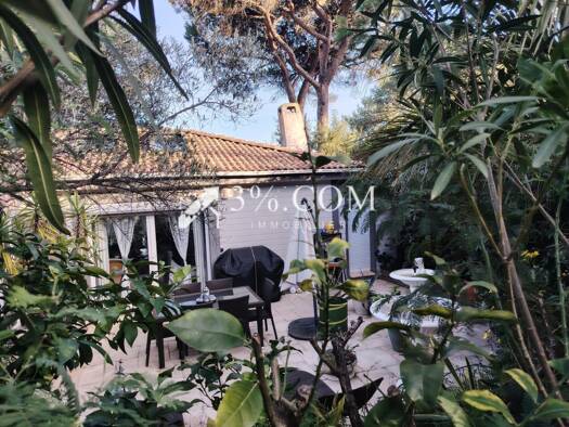 Chalet à vendre 420 000 € 4 pièces 2 chambres 62,4 m² Gassin 83580