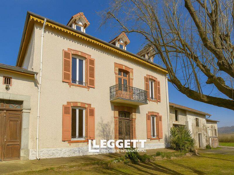 Maison 7 pièces 266 m² · à Lacassagne · 266 m² · 249 500 €