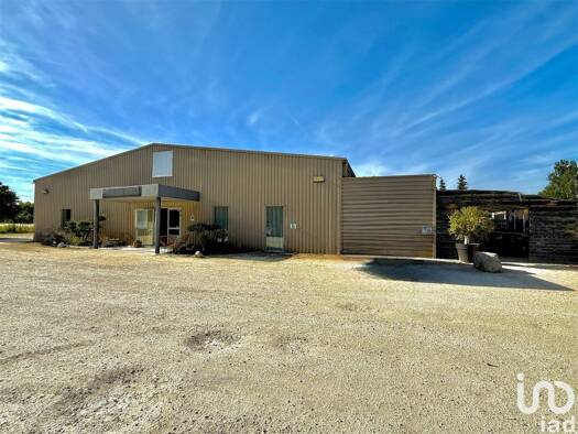 Local commercial à vendre 525 000 € 700 m² de surface de vente Rural Pierrelatte 26700