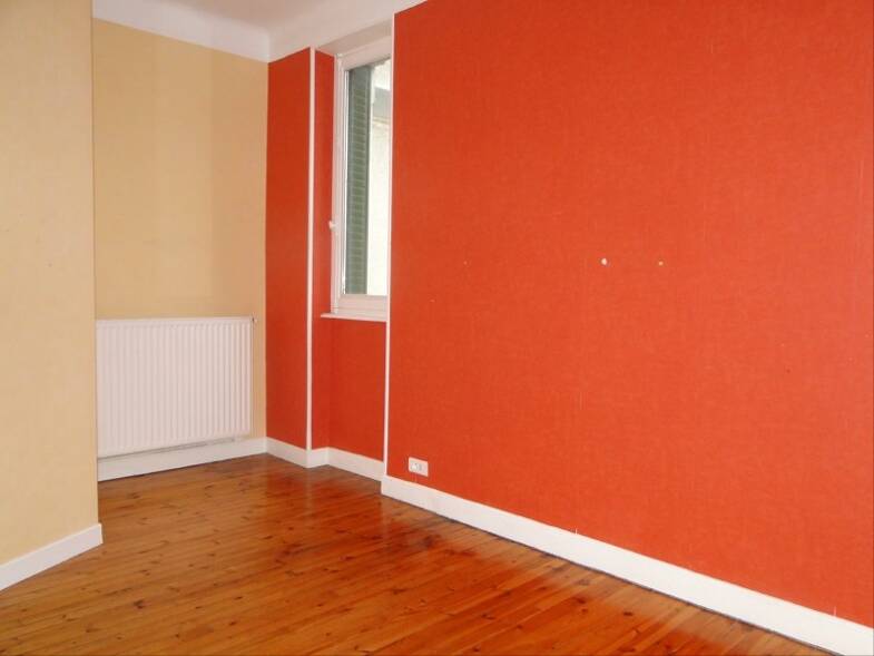 Appartement à louer 555 € 3 pièces 2 chambres 58 m² Étage 1/1 Bonnabaud Clermont-Ferrand 63000