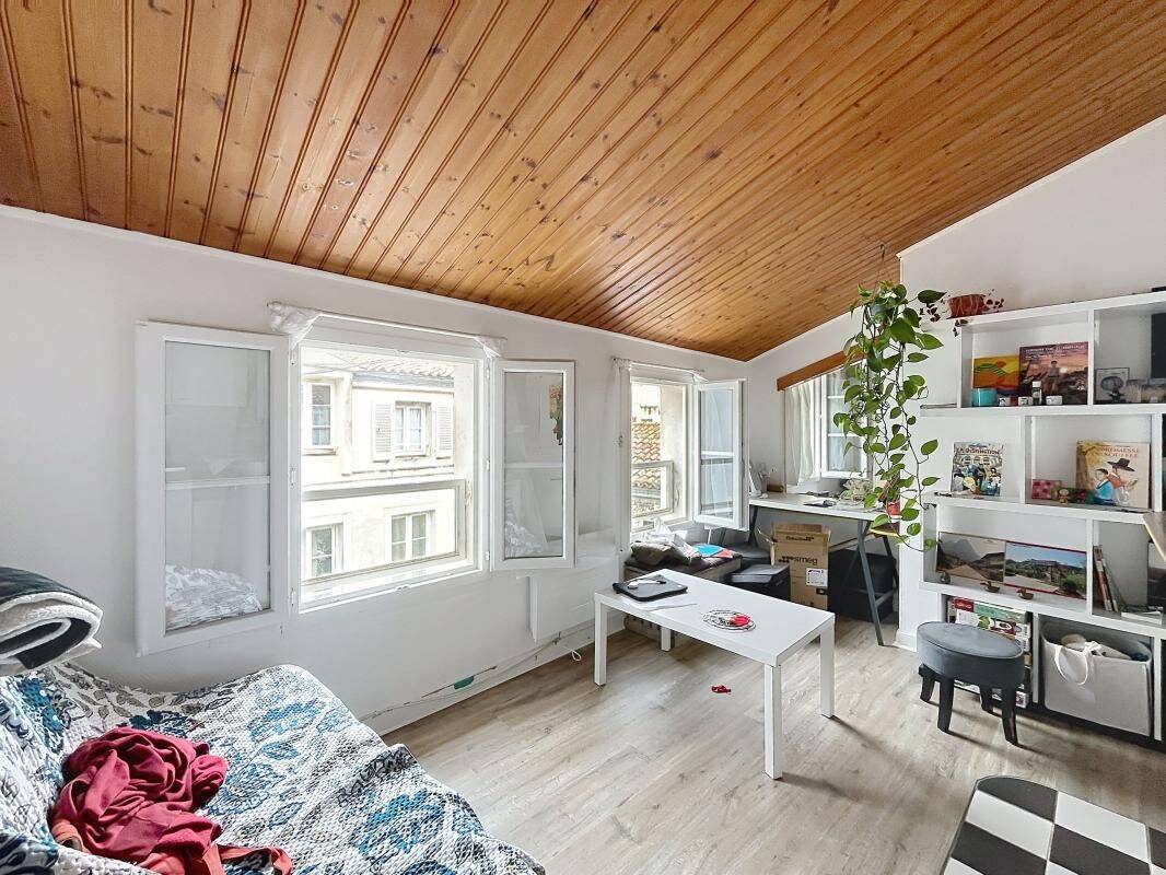 Appartement 1 pièce 29 m² · à La Rochelle · 28,5 m² · 593 €
