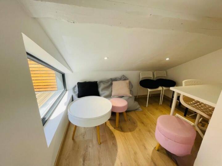 Appartement 1 pièce 10 m² · à Saint-Étienne · 10 m² · 400 €