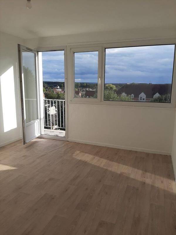 Appartement 3 pièces 58 m² · à Noyon · 58 m² · 570 €