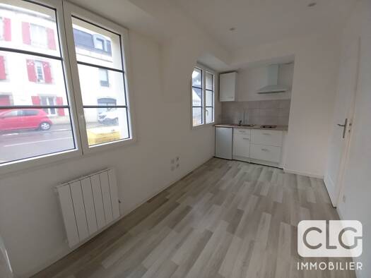 Appartement à louer 400 € 1 pièce 19 m² RDC/2 Centre Ville Quimper 29000