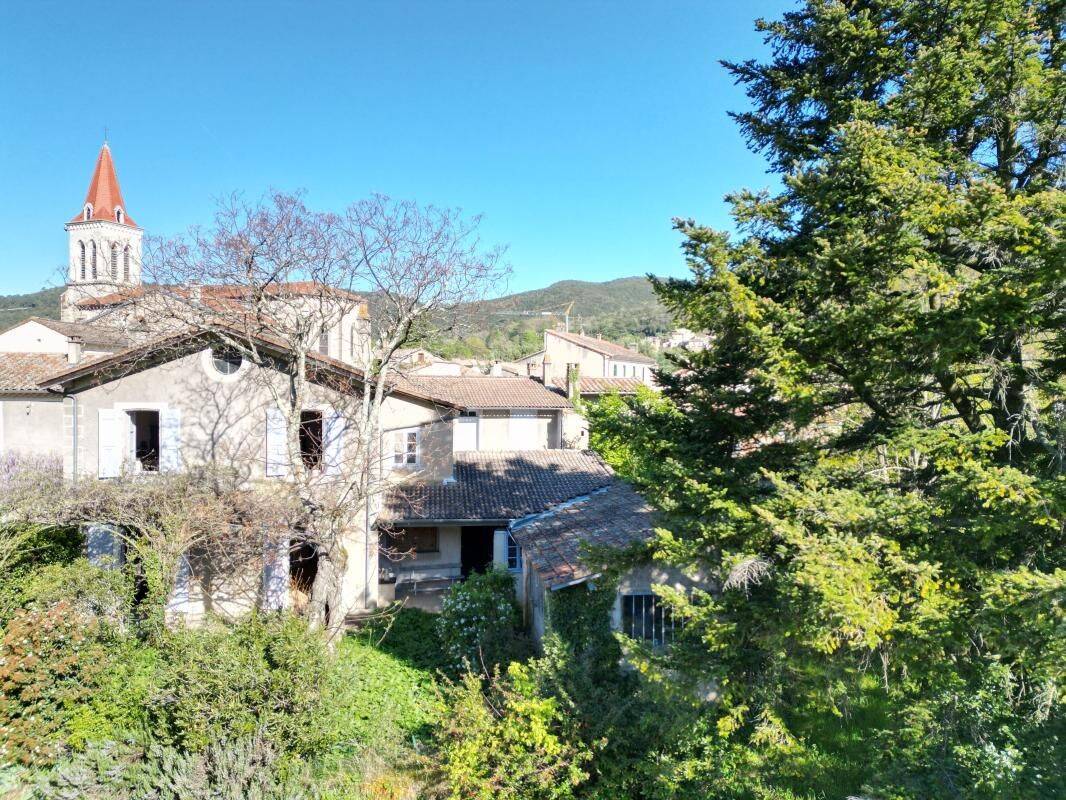 Maison 6 pièces 343 m² · à Saint-Laurent-du-Pape · 343 m² · 295 000 €