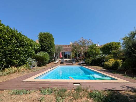 Appartement à louer 2 200 € 4 pièces 3 chambres 105 m² Vaug Villeneuve-Loubet 06270