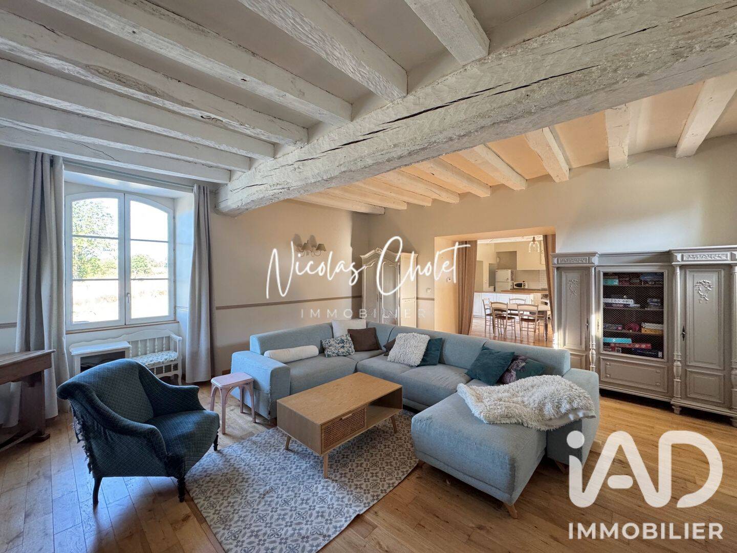 Maison 8 pièces 260 m² · à Bécon-les-Granits · 260 m² · 468 000 €