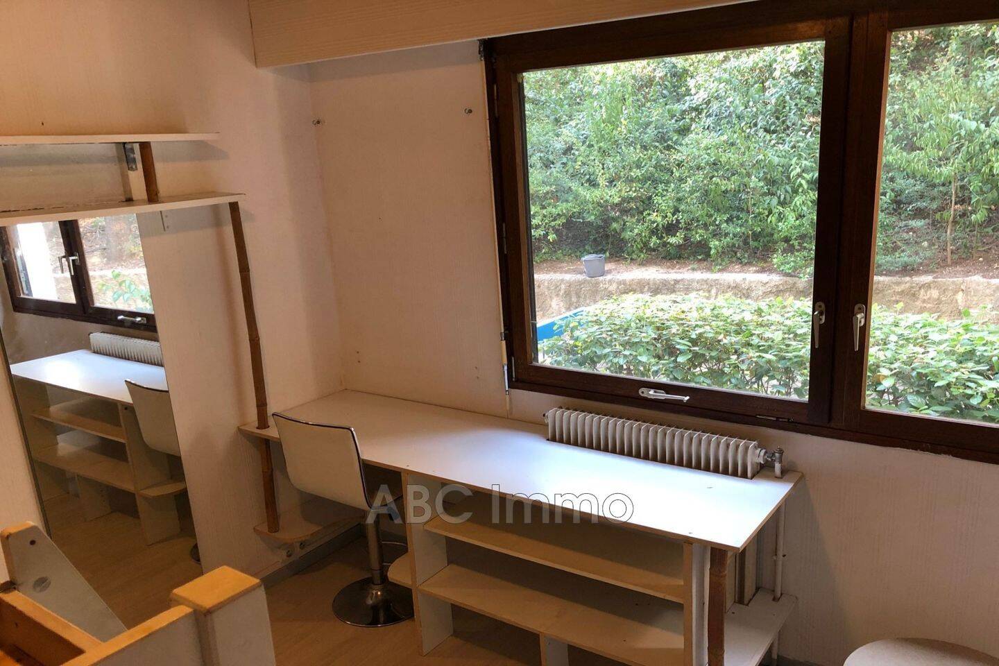 Appartement 1 pièce 10 m² · à Aix-en-Provence · 10,1 m² · 270 €/mois