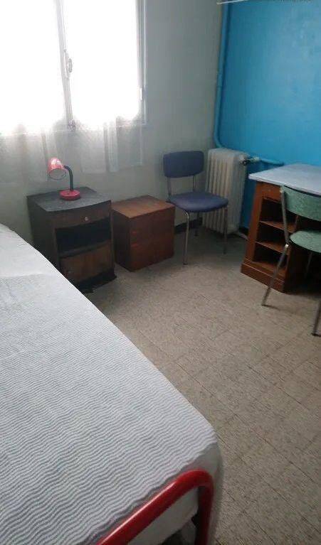 Appartement 1 pièce 56 m² · à Aix-en-Provence · 56 m² · 500 €