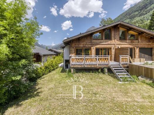 Chalet à vendre 1 870 000 € 1 pièce 4 chambres 132,4 m² 497 m² de terrain Chamonix Sud-Bois du Bouchet Chamonix-Mont-Blanc 74400