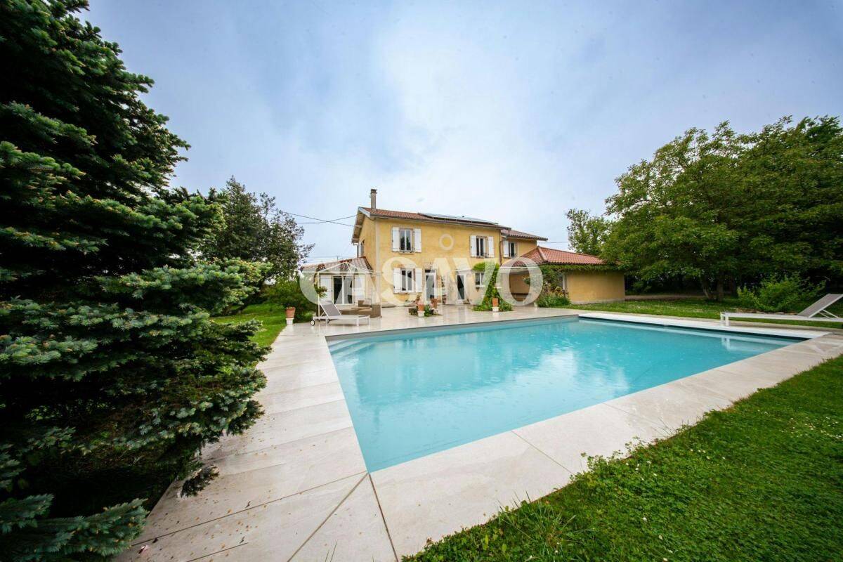 Maison 7 pièces 190 m² · à Heyrieux · 190 m² · 615 000 €
