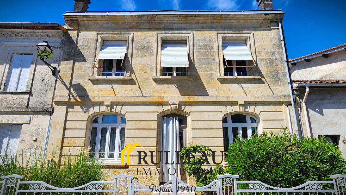 Maison 6 pièces 168 m² · à Cubnezais · 168 m² · 330 000 €