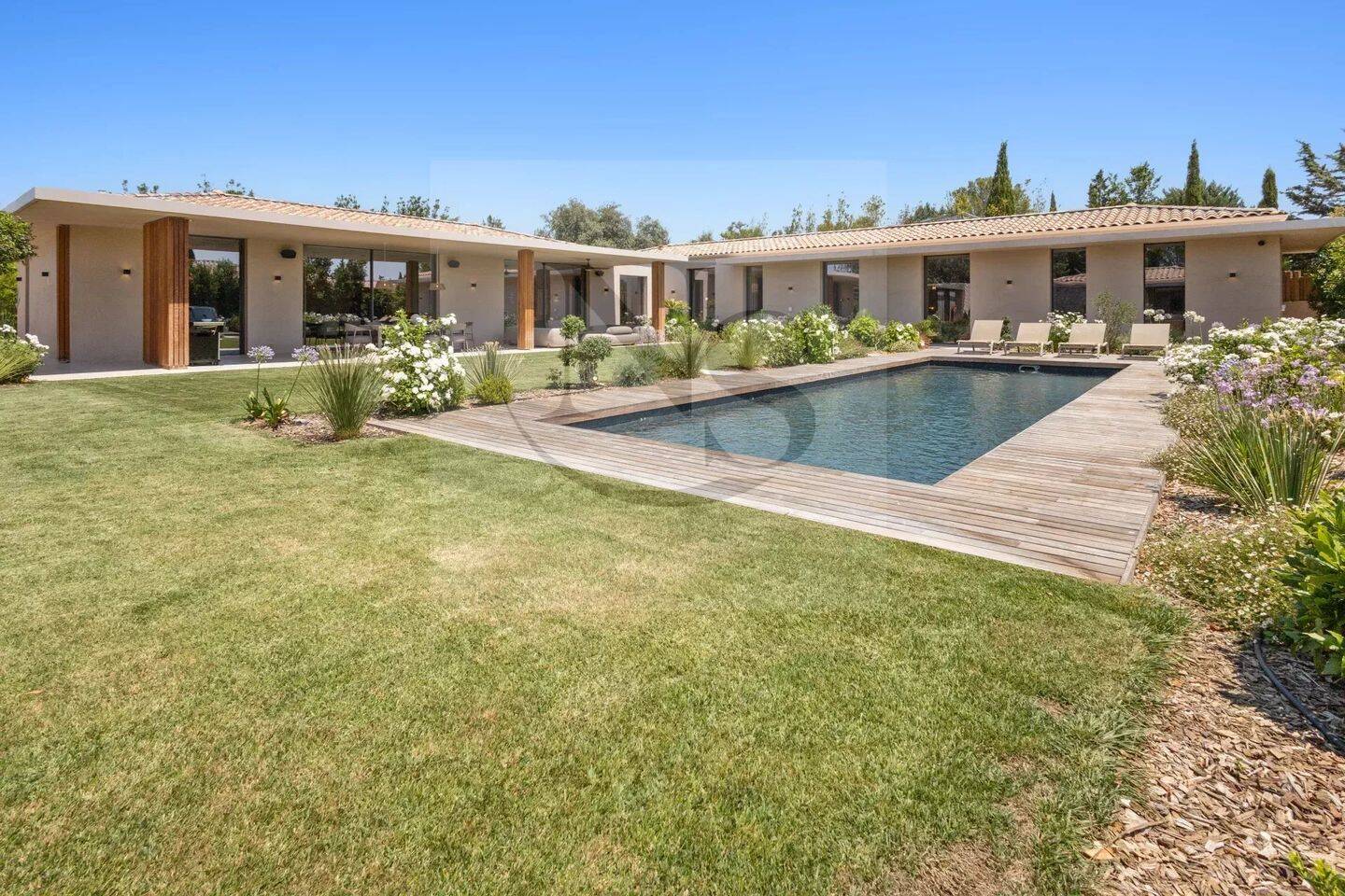 Maison 8 pièces 290 m² · à Aix-en-Provence · 290 m² · 3 600 000 €