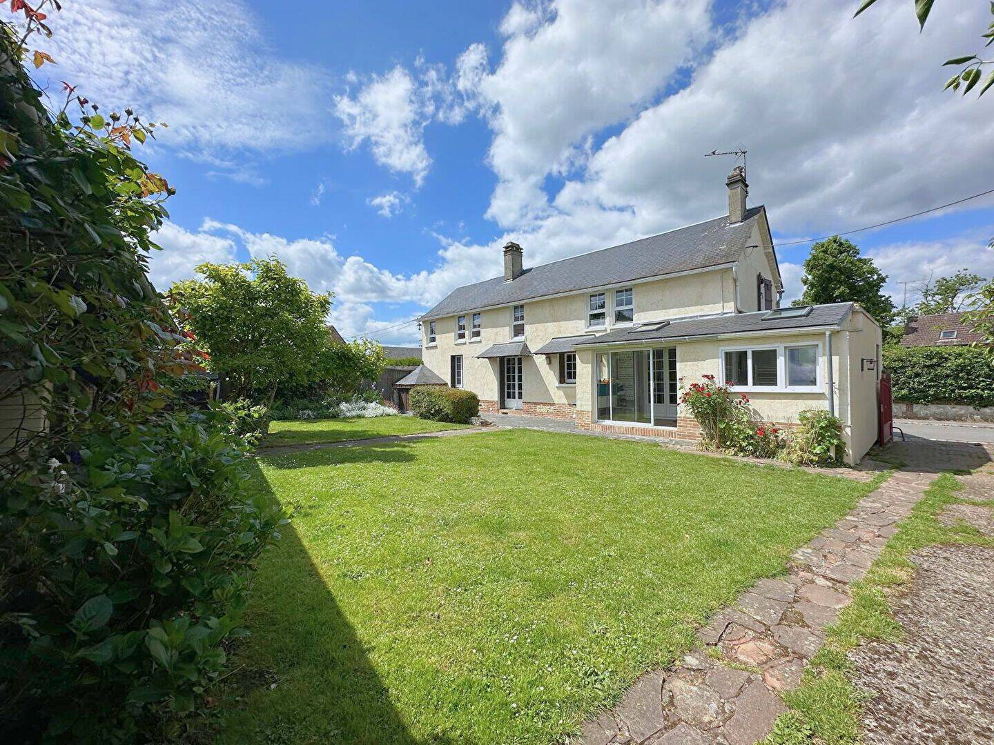 Maison 6 pièces 134 m² · à Chaumont-en-Vexin · 134,5 m² · 325 000 €