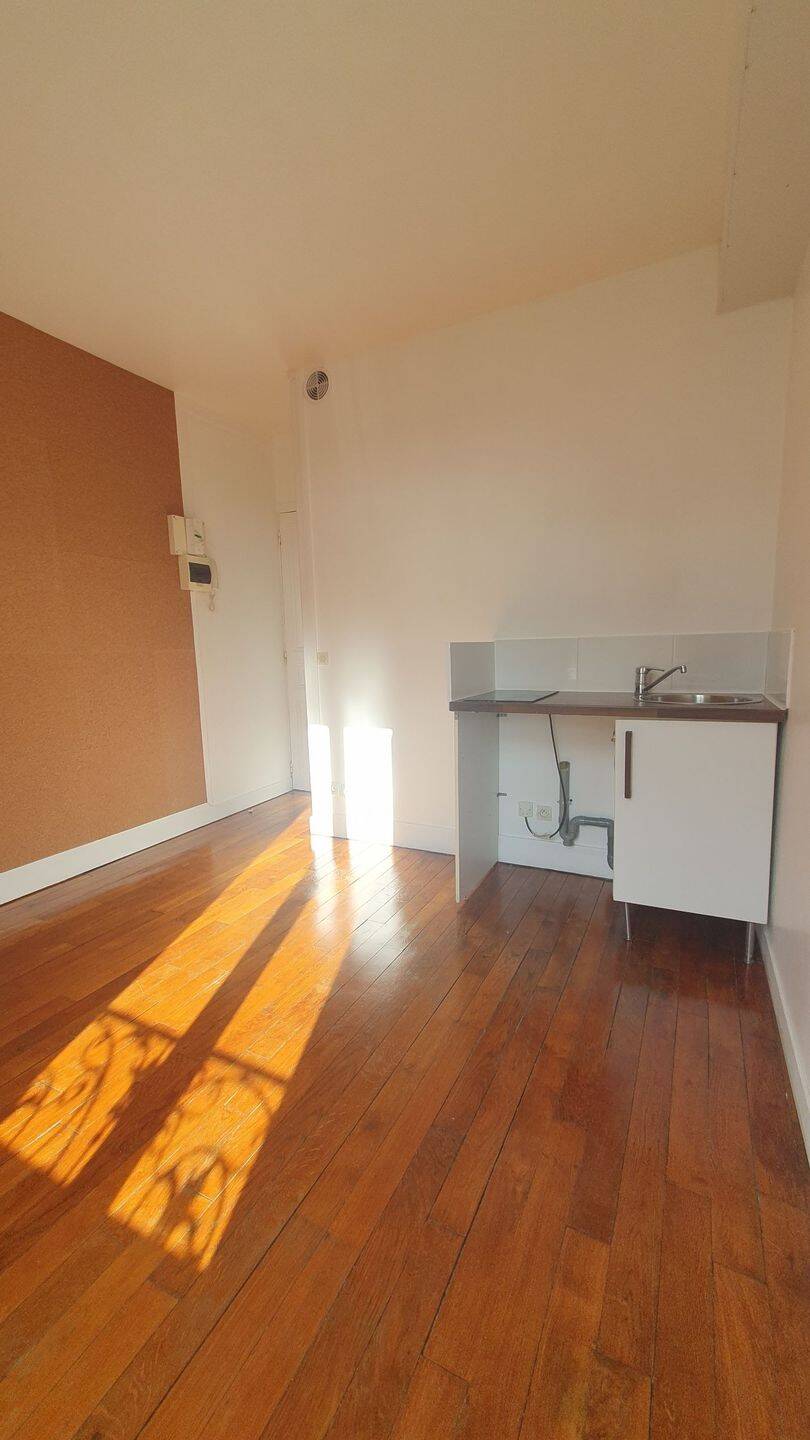 Appartement 1 pièce 14 m² · à Le Vésinet · 14 m² · 660 €