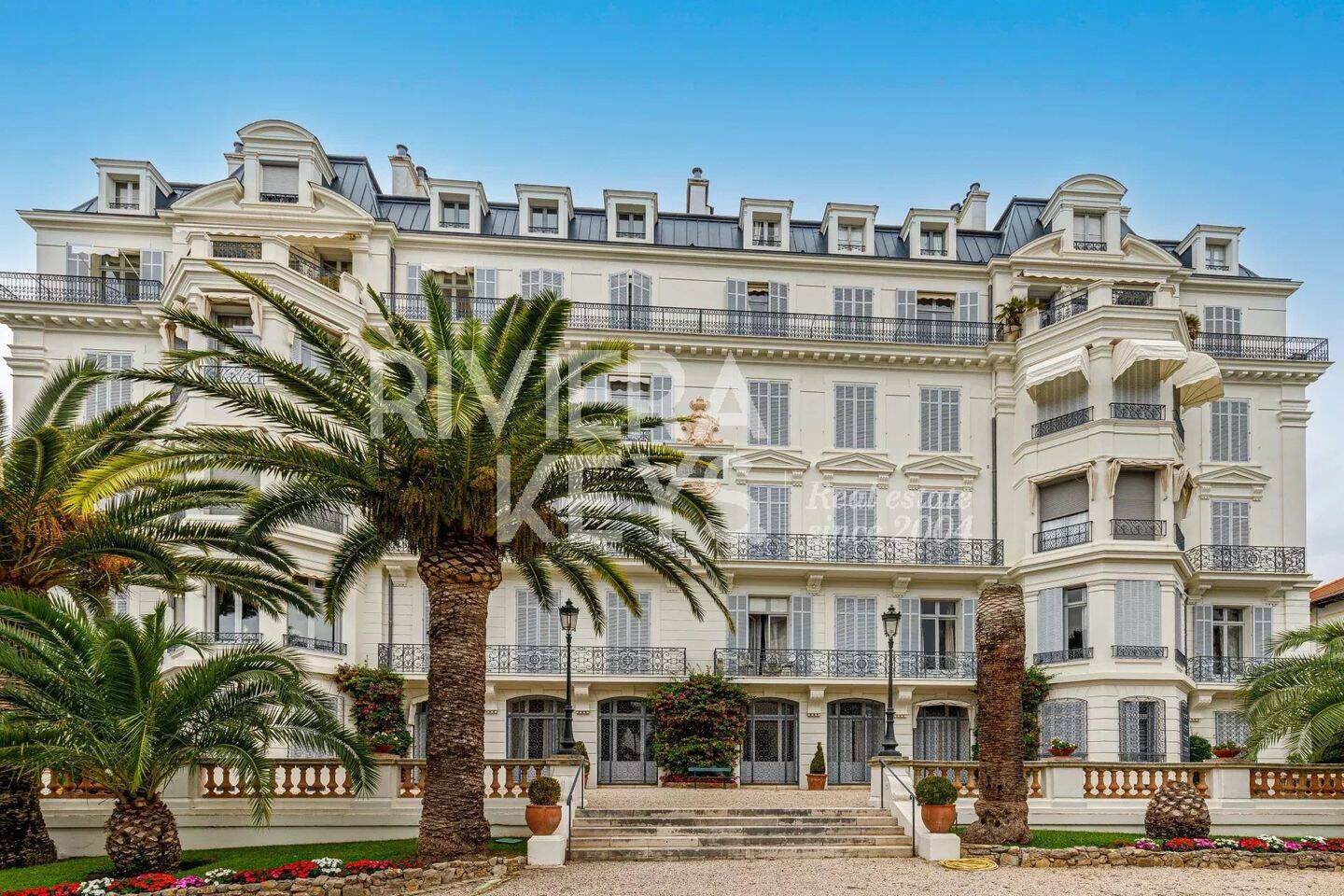 Appartement 6 pièces 239 m² · à Cannes · 239,4 m² · 1 750 000 €
