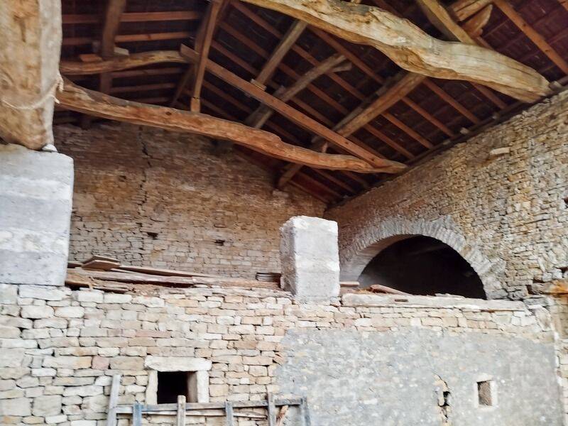 Maison 1 pièce 180 m² · à Uchizy · 180 m² · 57 250 €
