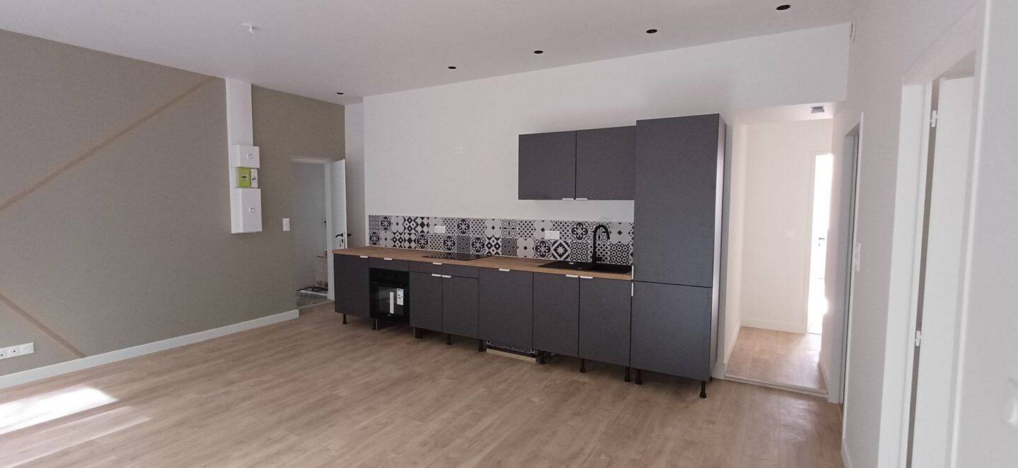 Appartement 3 pièces 65 m² · à Saint-Étienne · 65 m² · 890 €/mois