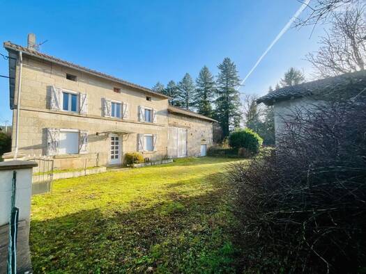 Maison à vendre 184 000 € 6 pièces 5 chambres 141,2 m² 1 890 m² de terrain Ambazac 87240