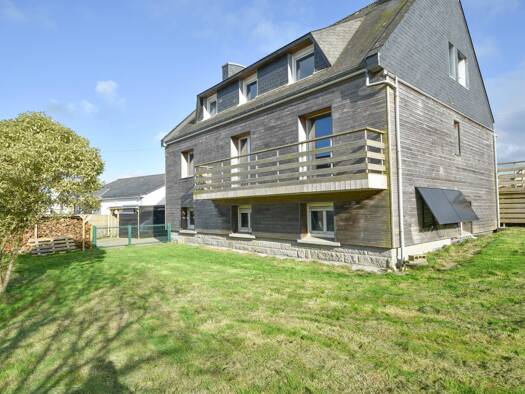 Maison à vendre 379 000 € 9 pièces 7 chambres 175 m² 1 496 m² de terrain Ploudalmézeau 29830