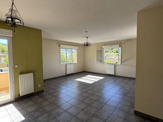 Appartement à vendre 225 000 € 3 pièces 2 chambres 75 m² Étage 2/2 Yzeron 69510