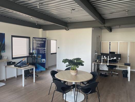 Local d'activités à louer 4 490 € 523 m² d'espace de stockage divisible Argentine Beauvais 60000