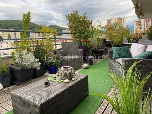 Appartement à vendre 335 000 € 4 pièces 3 chambres 99 m² Étage 5/5 Frange Verte-Commanderie Échirolles 38130