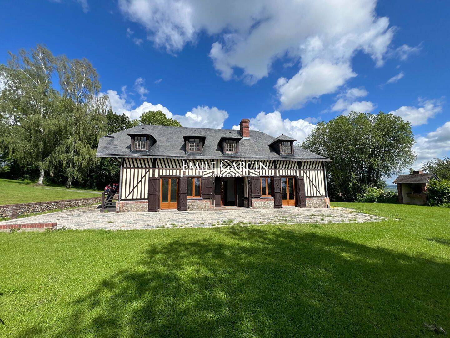 Maison 7 pièces 150 m² · à Saint-Benoît-d'Hébertot · 150 m² · 441 000 €