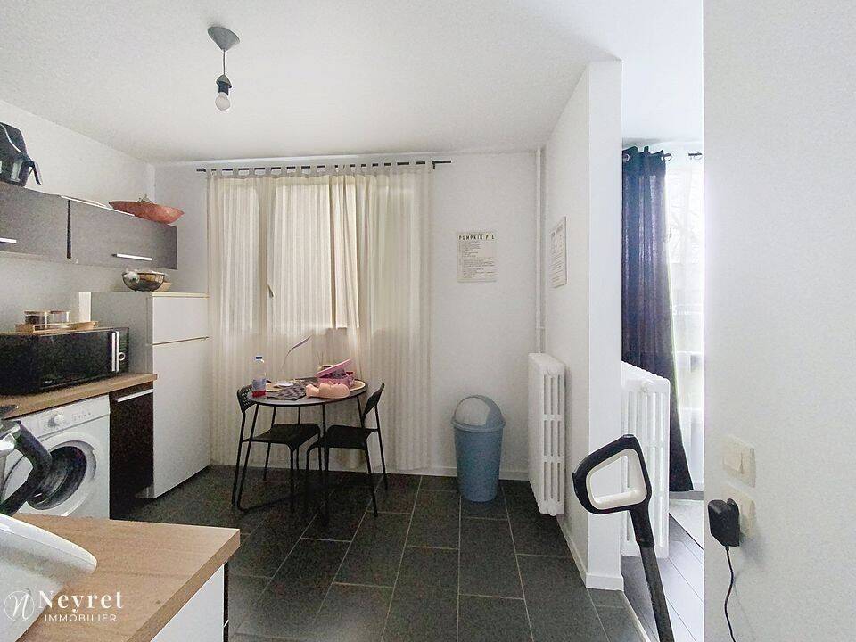 Appartement 1 pièce 40 m² · à Lyon 8ème Arrondissement · 40 m² · 145 000 €