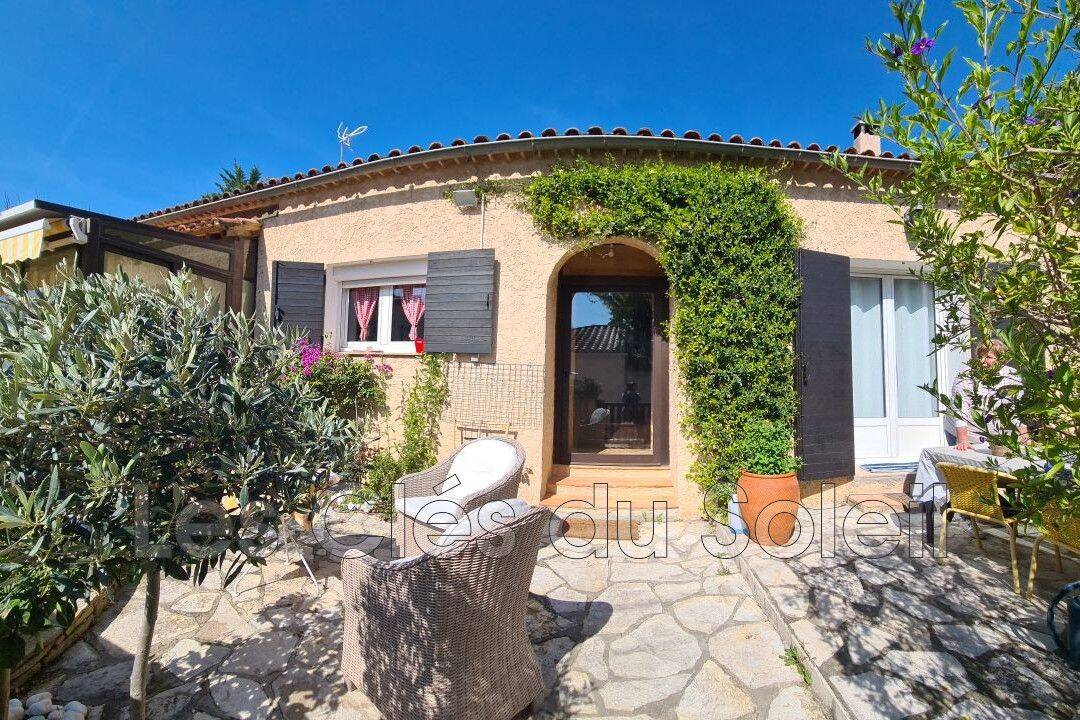 Maison 3 pièces 134 m² · à Saint-Cyr-sur-Mer · 134 m² · 1 790 €
