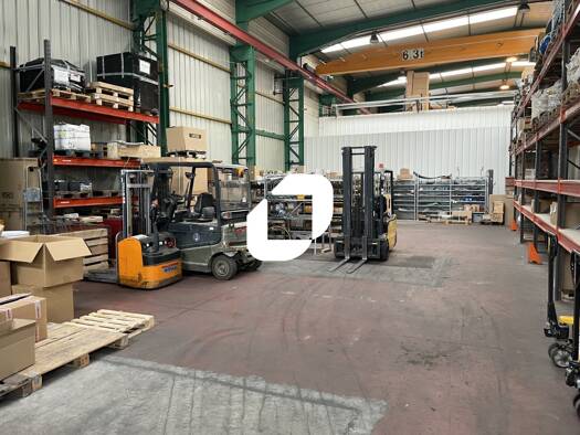 Entrepôt à louer 5 417 € 916 m² d'espace de stockage Cote Est Treillières 44119