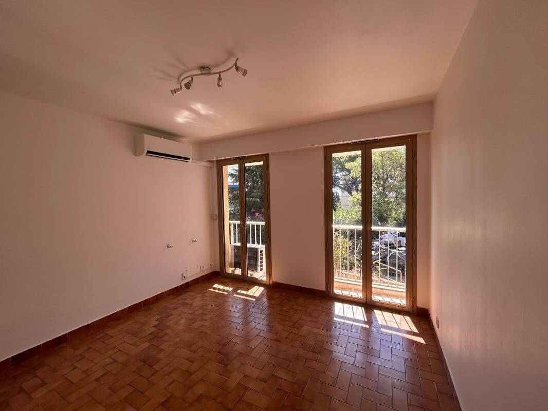 Appartement 1 pièce 21 m² · à Cagnes-sur-Mer · 20,7 m² · 575 €/mois