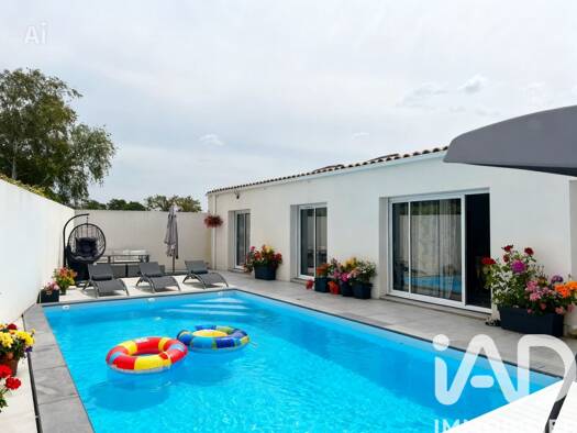 Maison à vendre 395 000 € 7 pièces 5 chambres 158 m² 349 m² de terrain Charron 17230