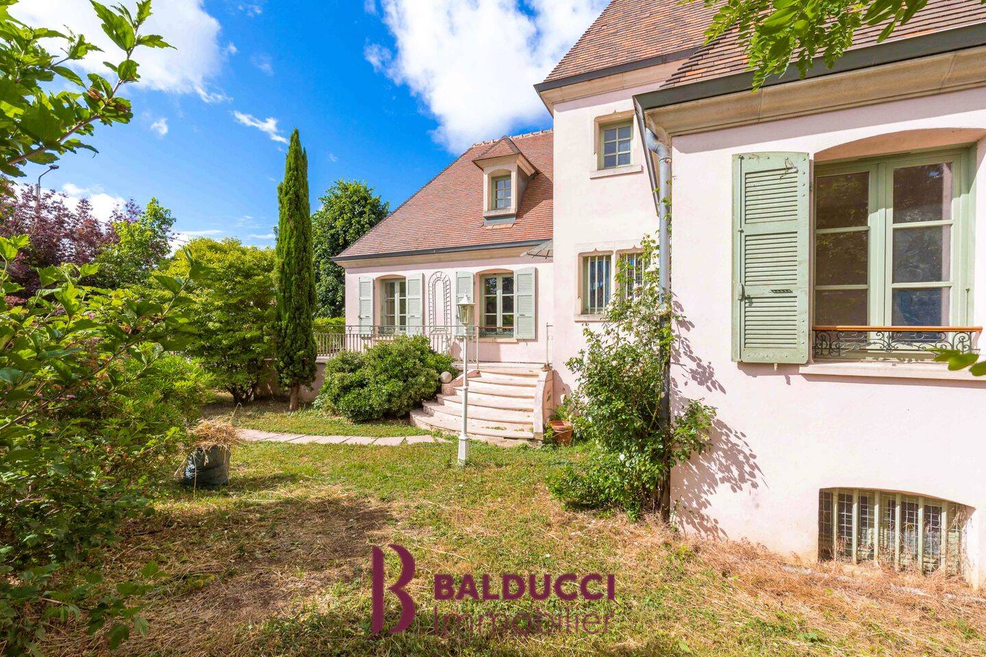 Maison 6 pièces 138 m² · à Dijon · 138,2 m² · 550 000 €